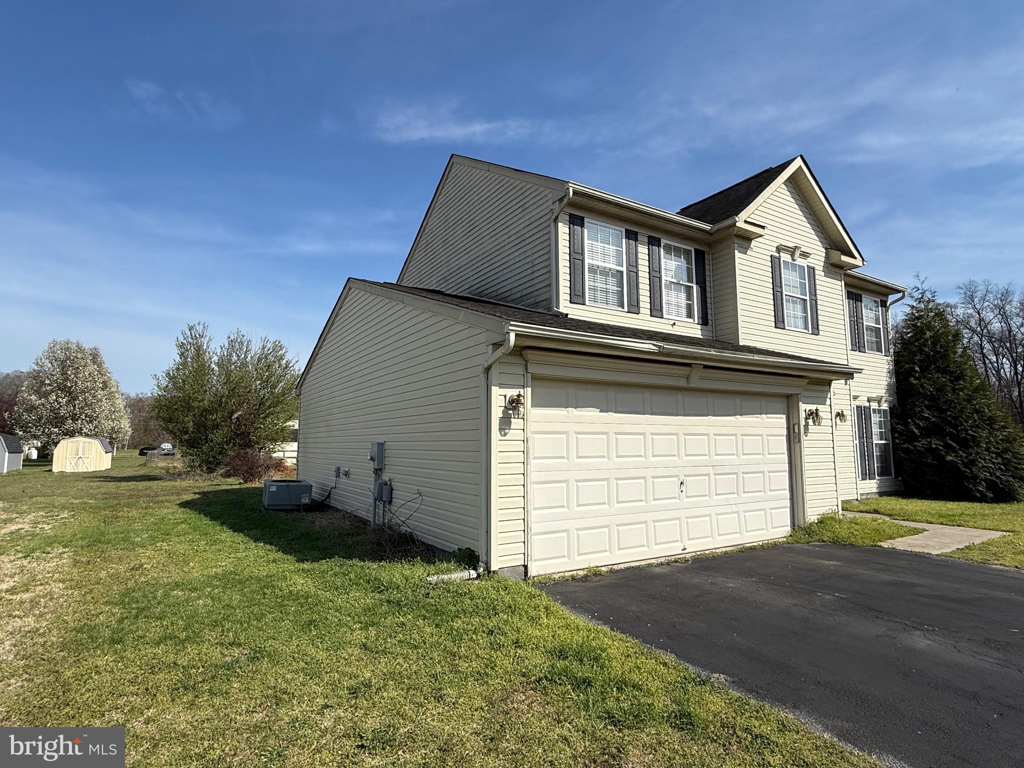 WOODSEDGE - Residential