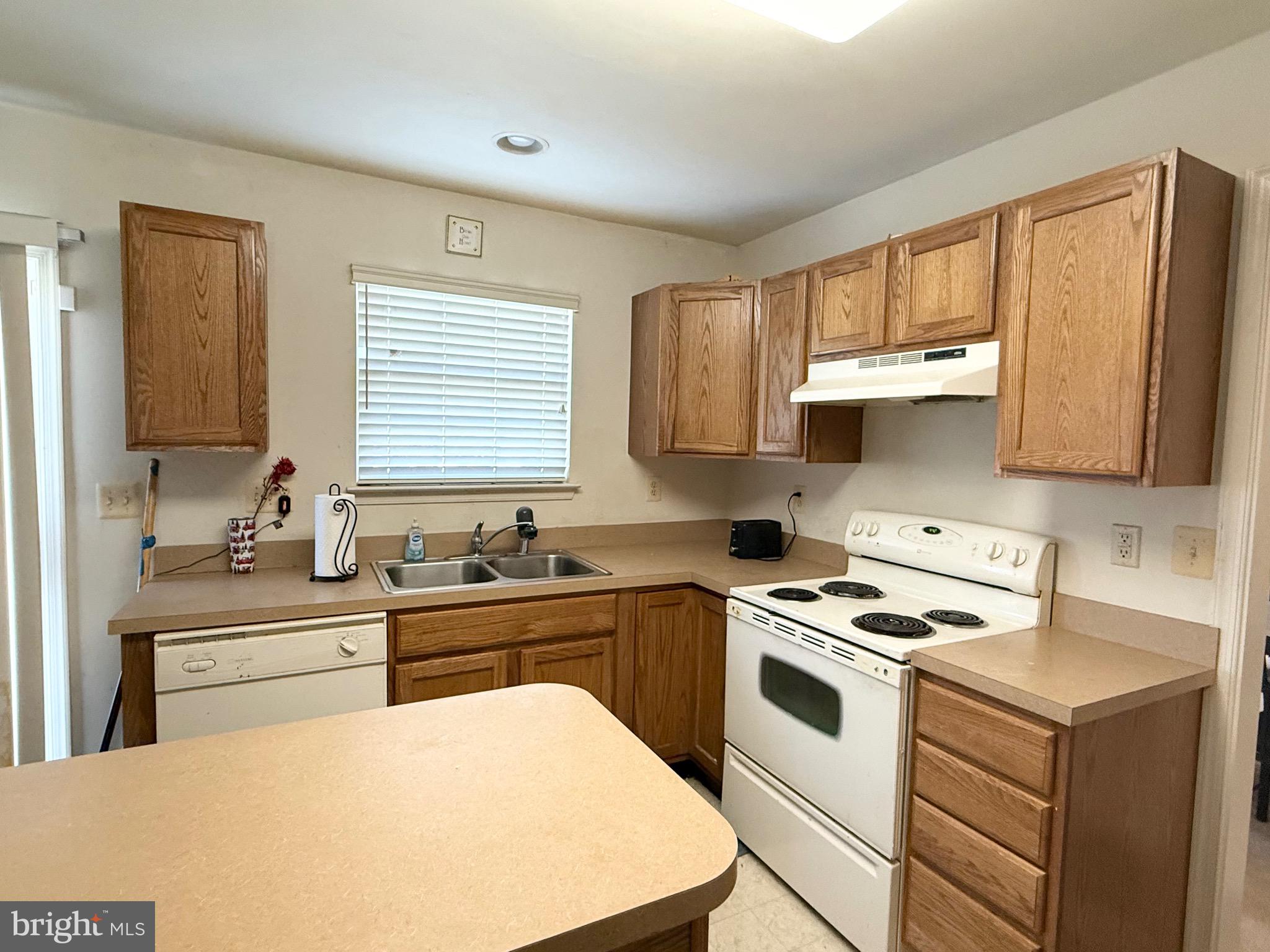 WOODSEDGE - Residential