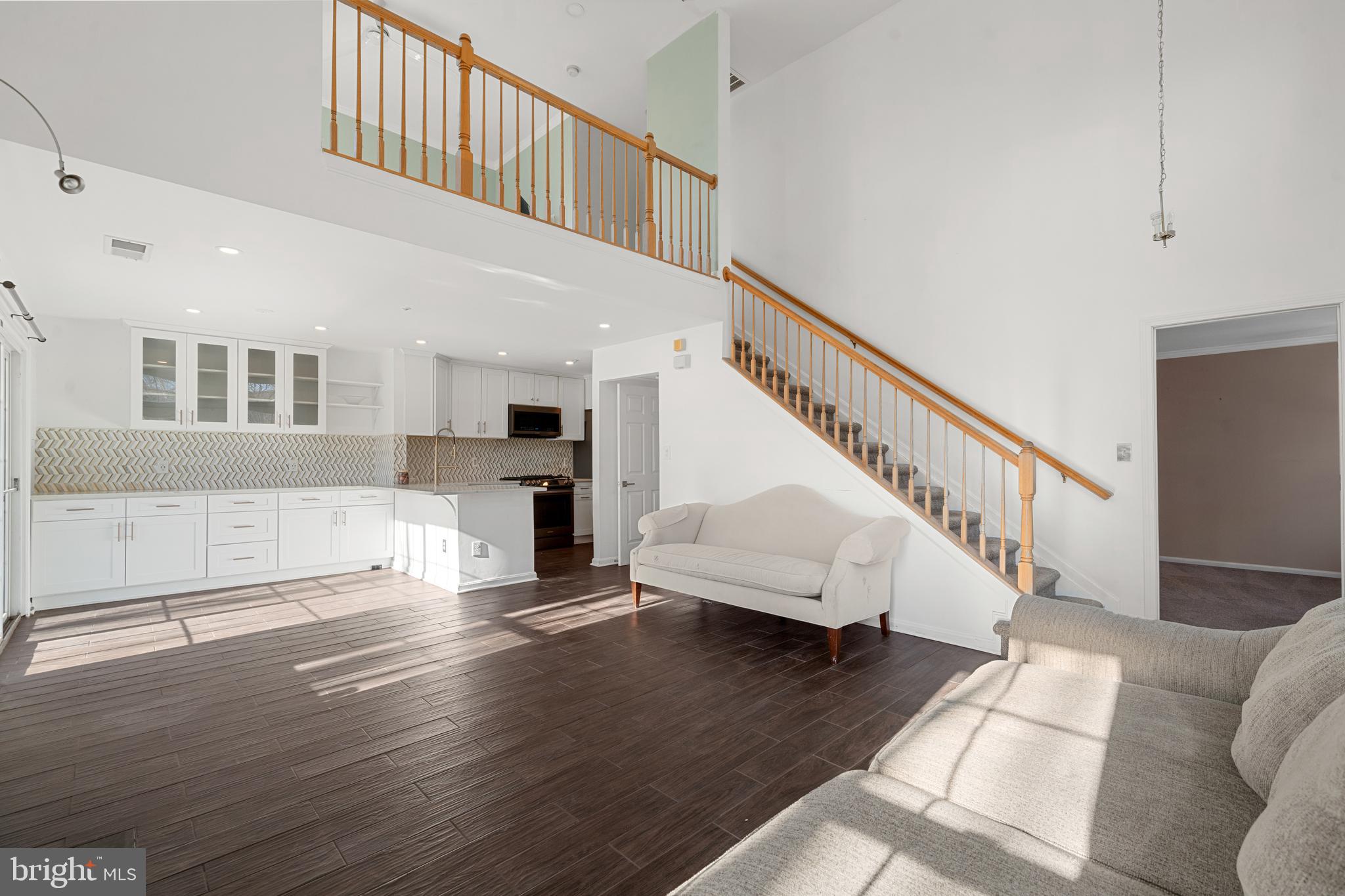 ASHBURN FARM - Residential