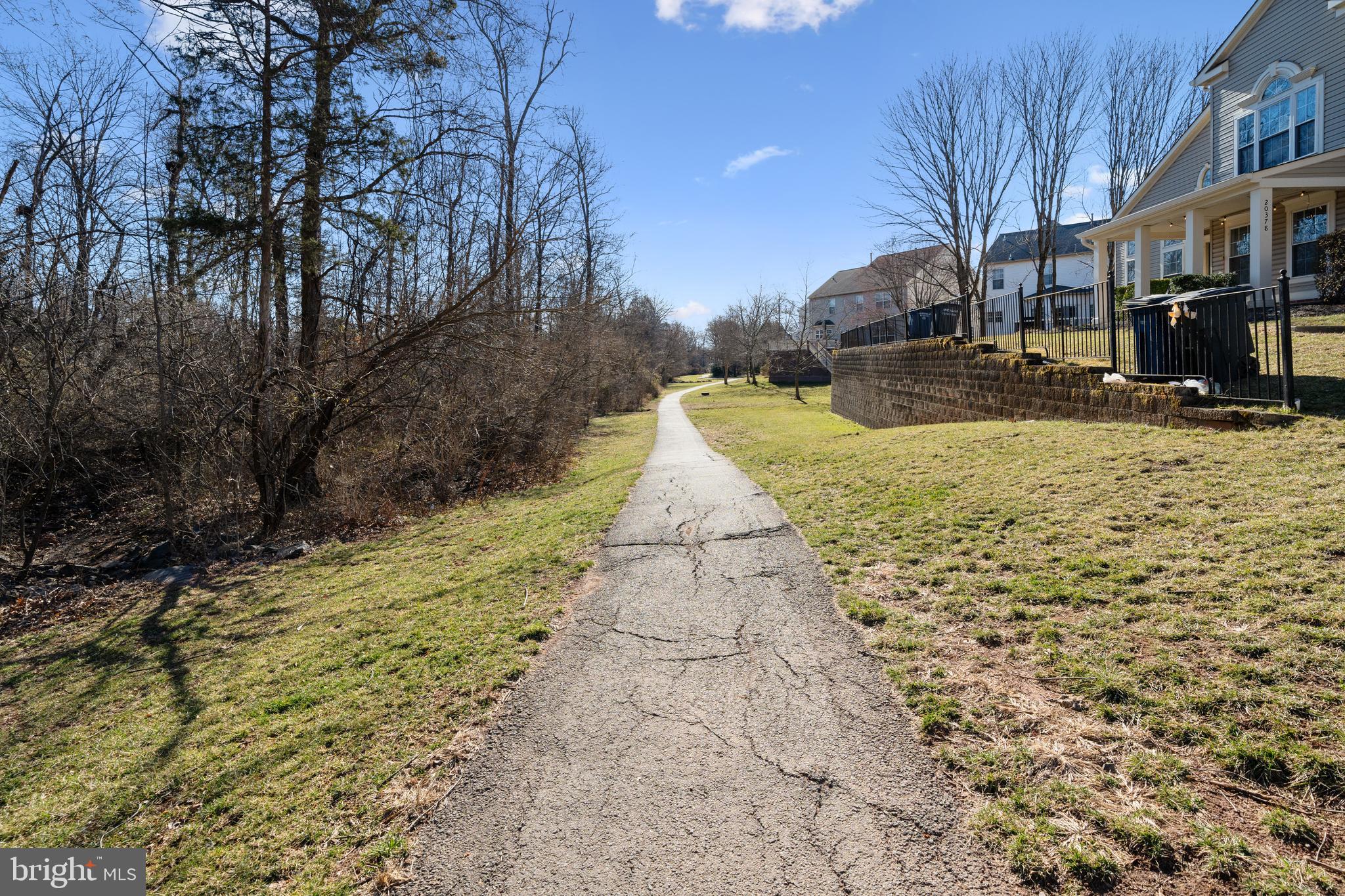 ASHBURN FARM - Residential