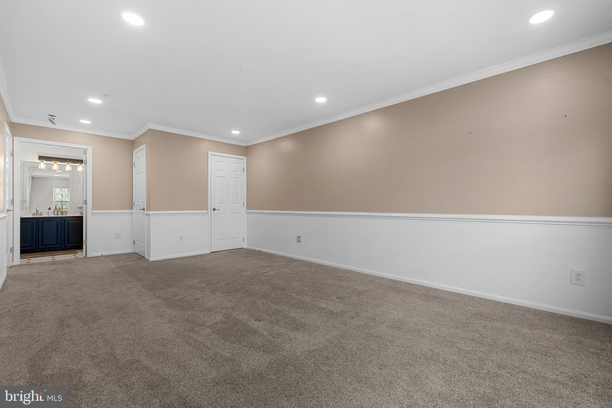 ASHBURN FARM - Residential