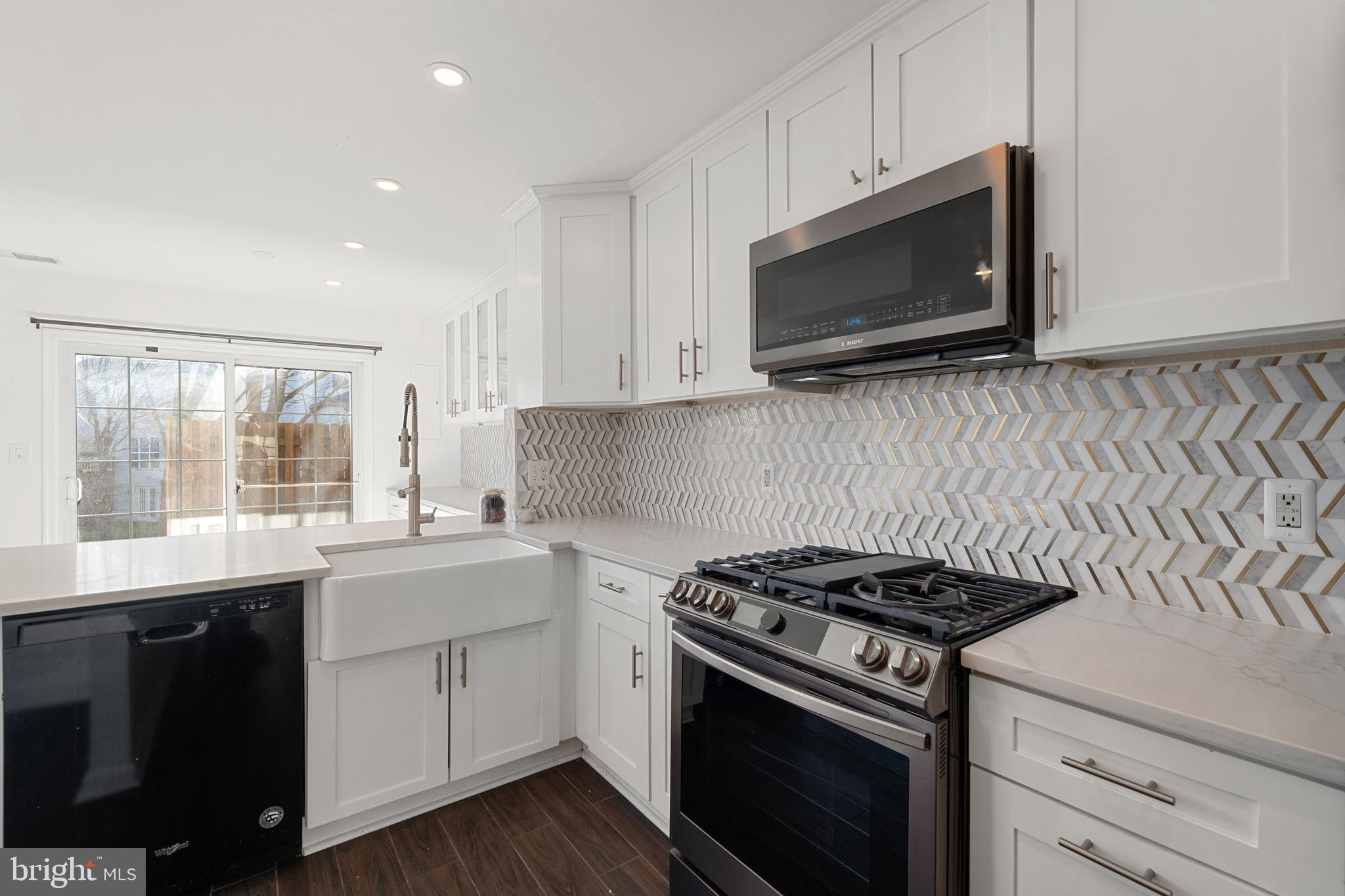 ASHBURN FARM - Residential