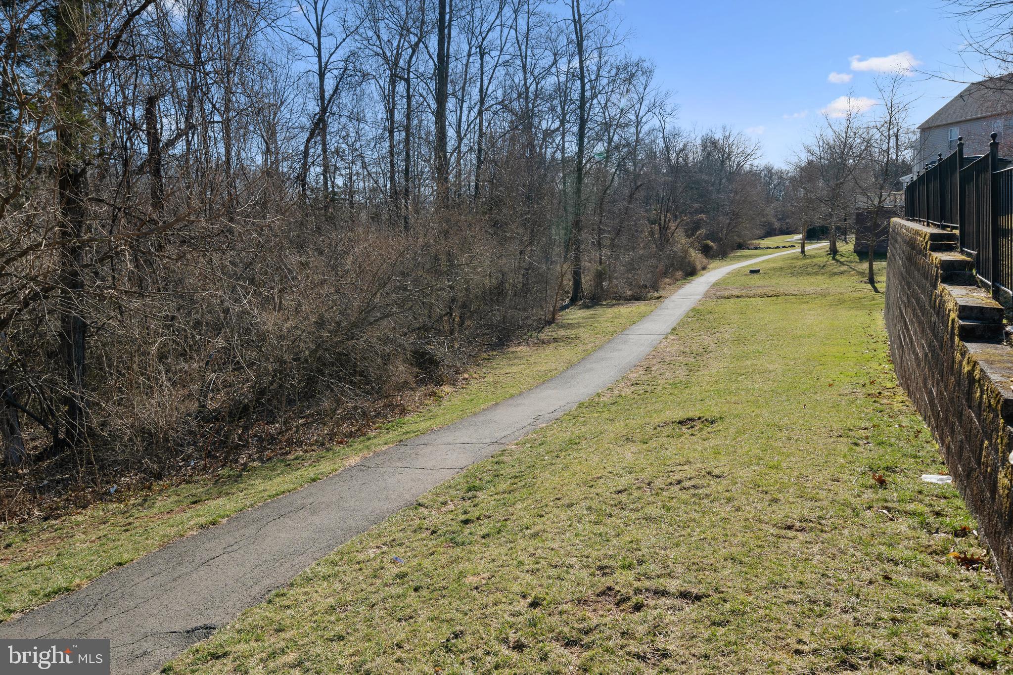ASHBURN FARM - Residential