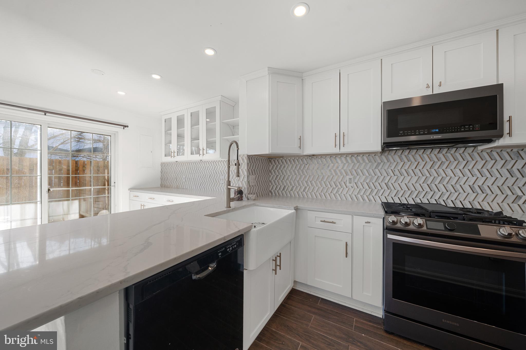 ASHBURN FARM - Residential