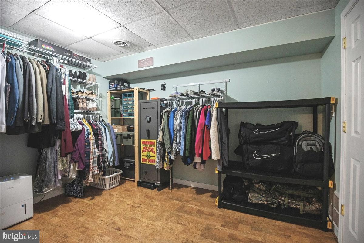 OLD BAYSIDE - Residential