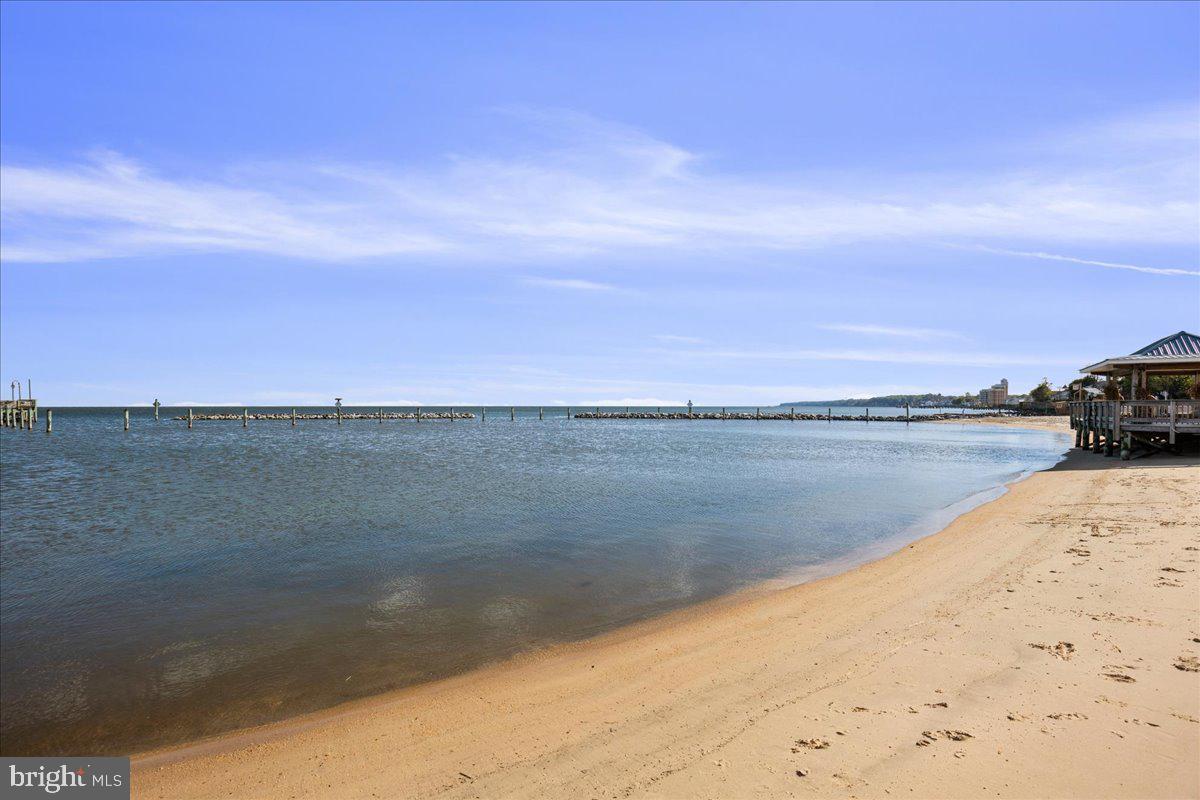 OLD BAYSIDE - Residential