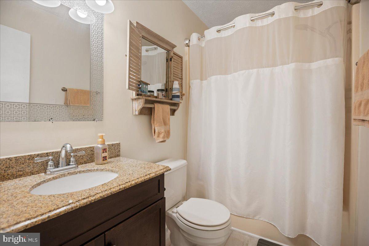 OLD BAYSIDE - Residential