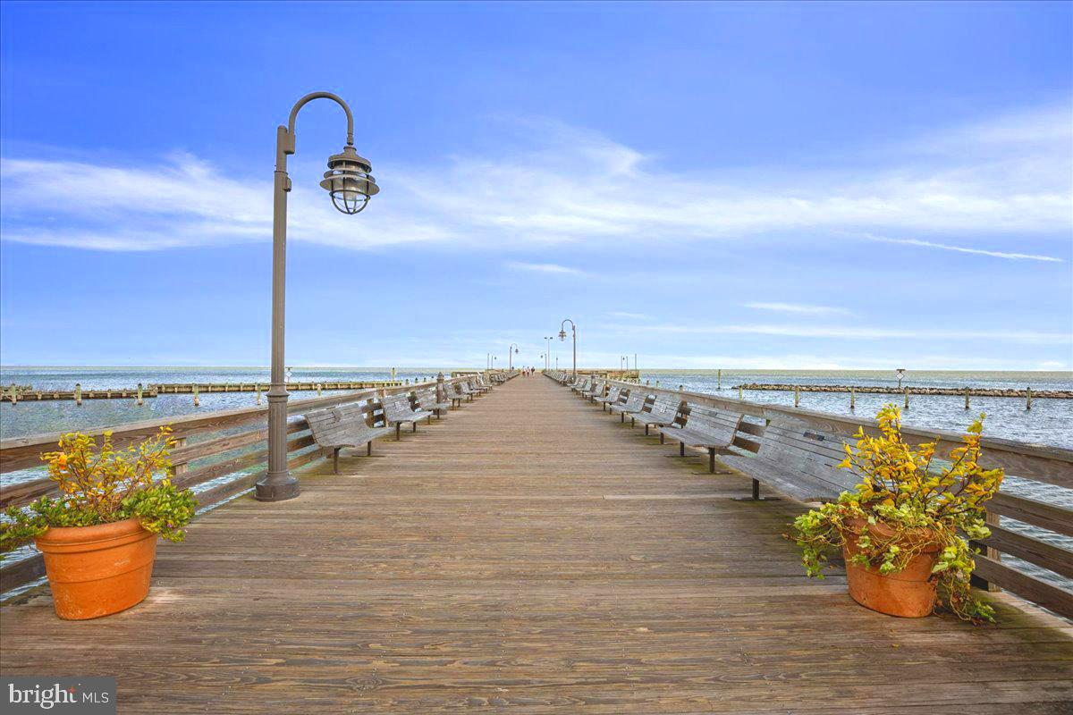 OLD BAYSIDE - Residential