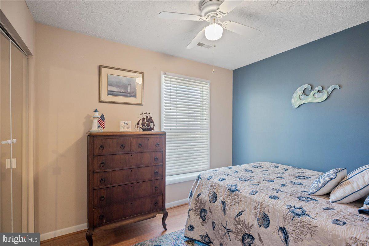 OLD BAYSIDE - Residential