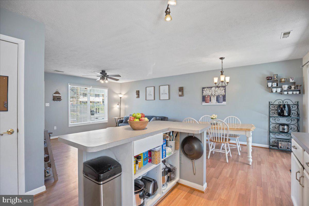 OLD BAYSIDE - Residential