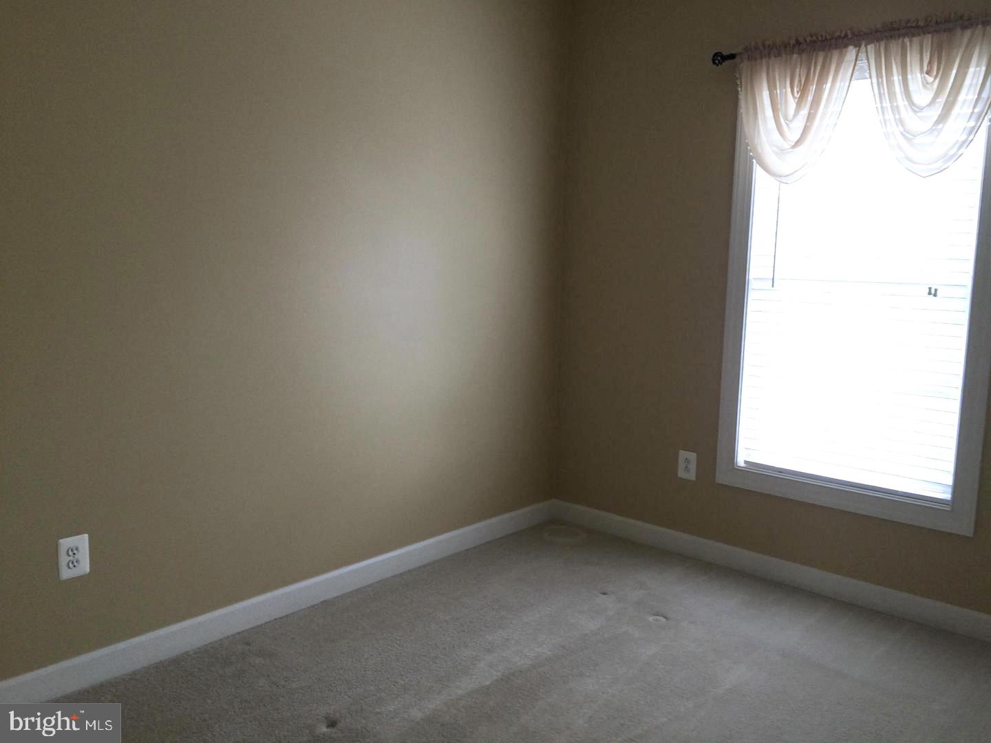 VILLAGES OF URBANA - Residential Lease