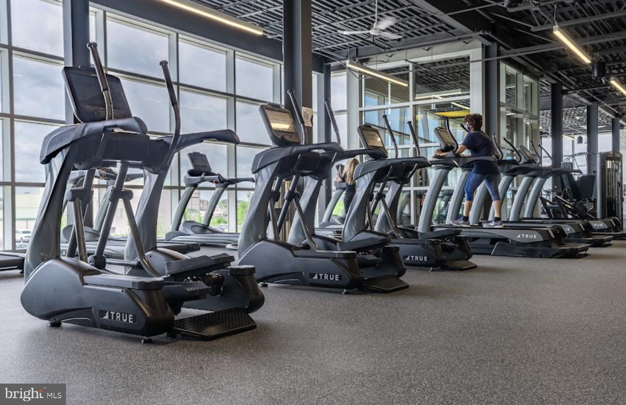 VILLAGES OF URBANA - Residential Lease