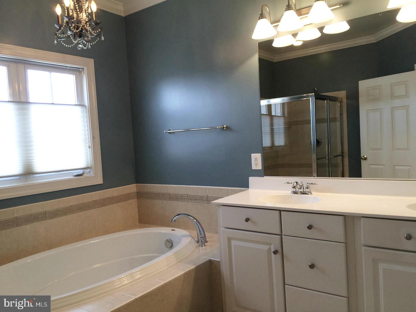 VILLAGES OF URBANA - Residential Lease