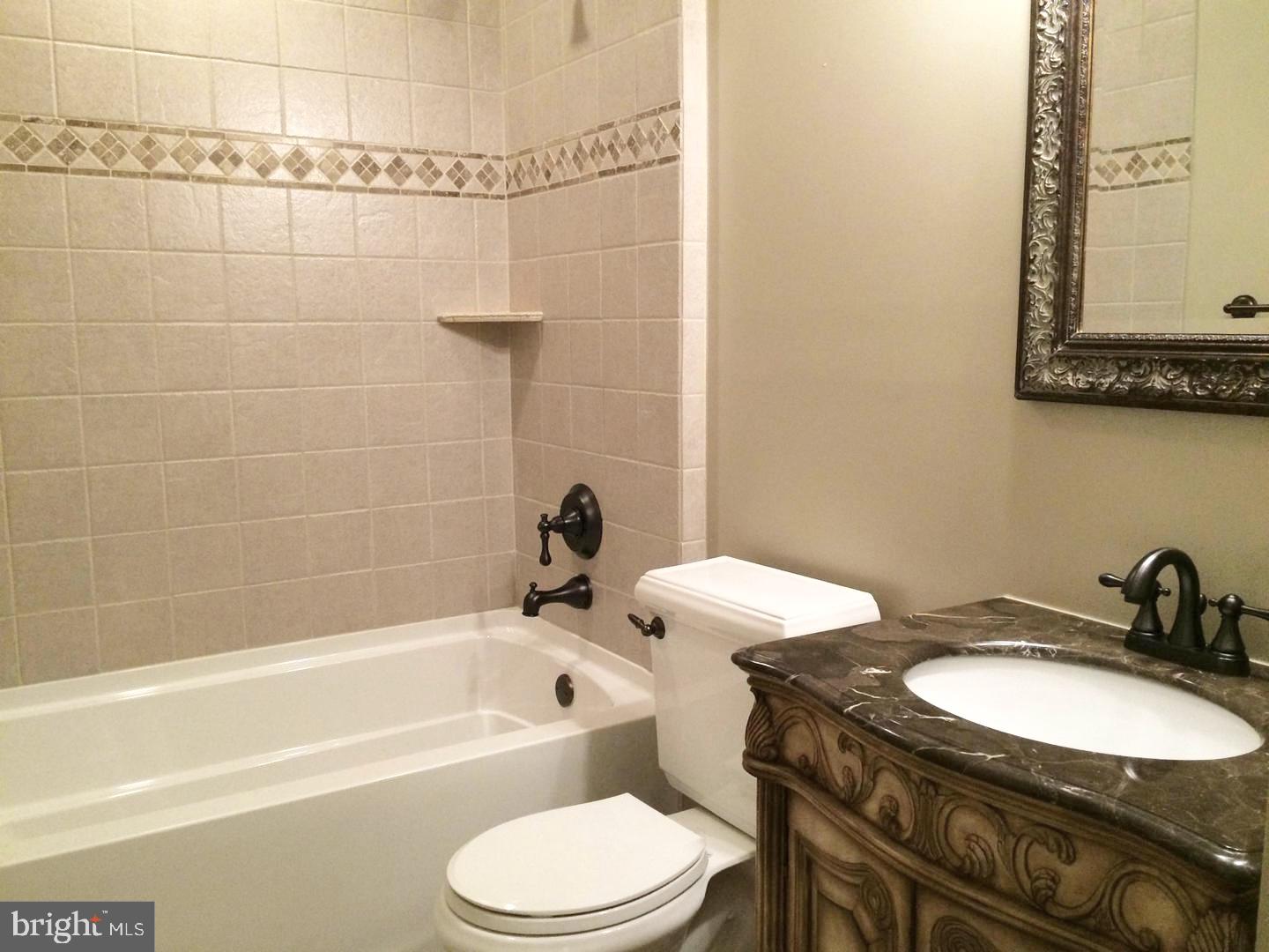 VILLAGES OF URBANA - Residential Lease