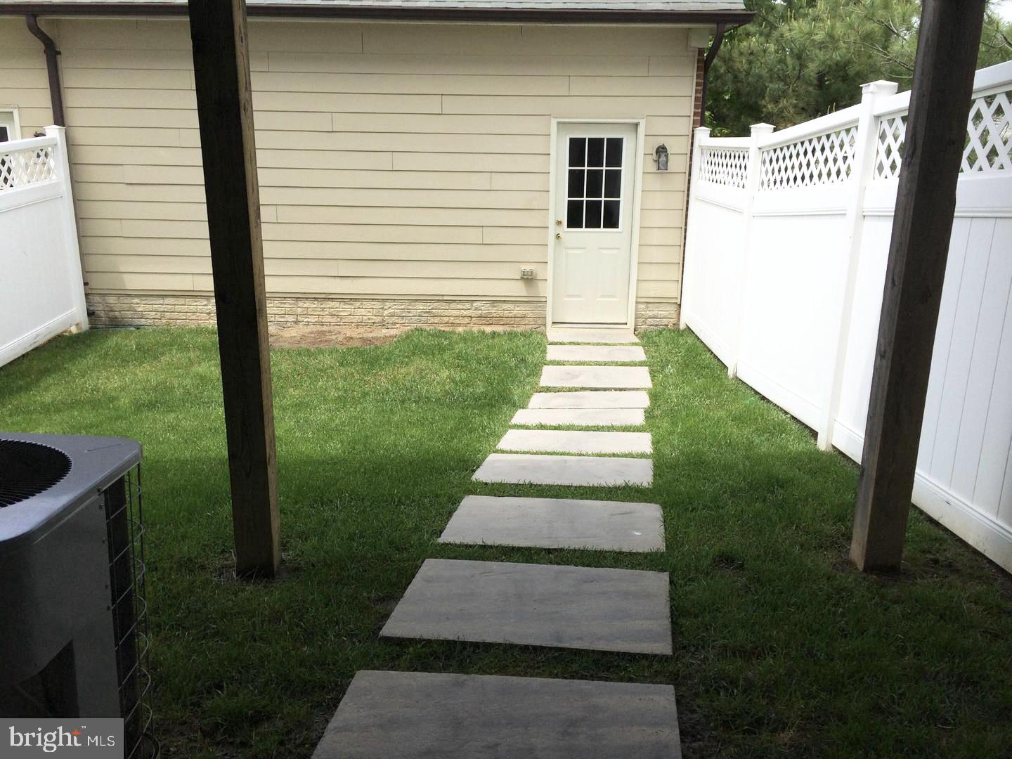 VILLAGES OF URBANA - Residential Lease