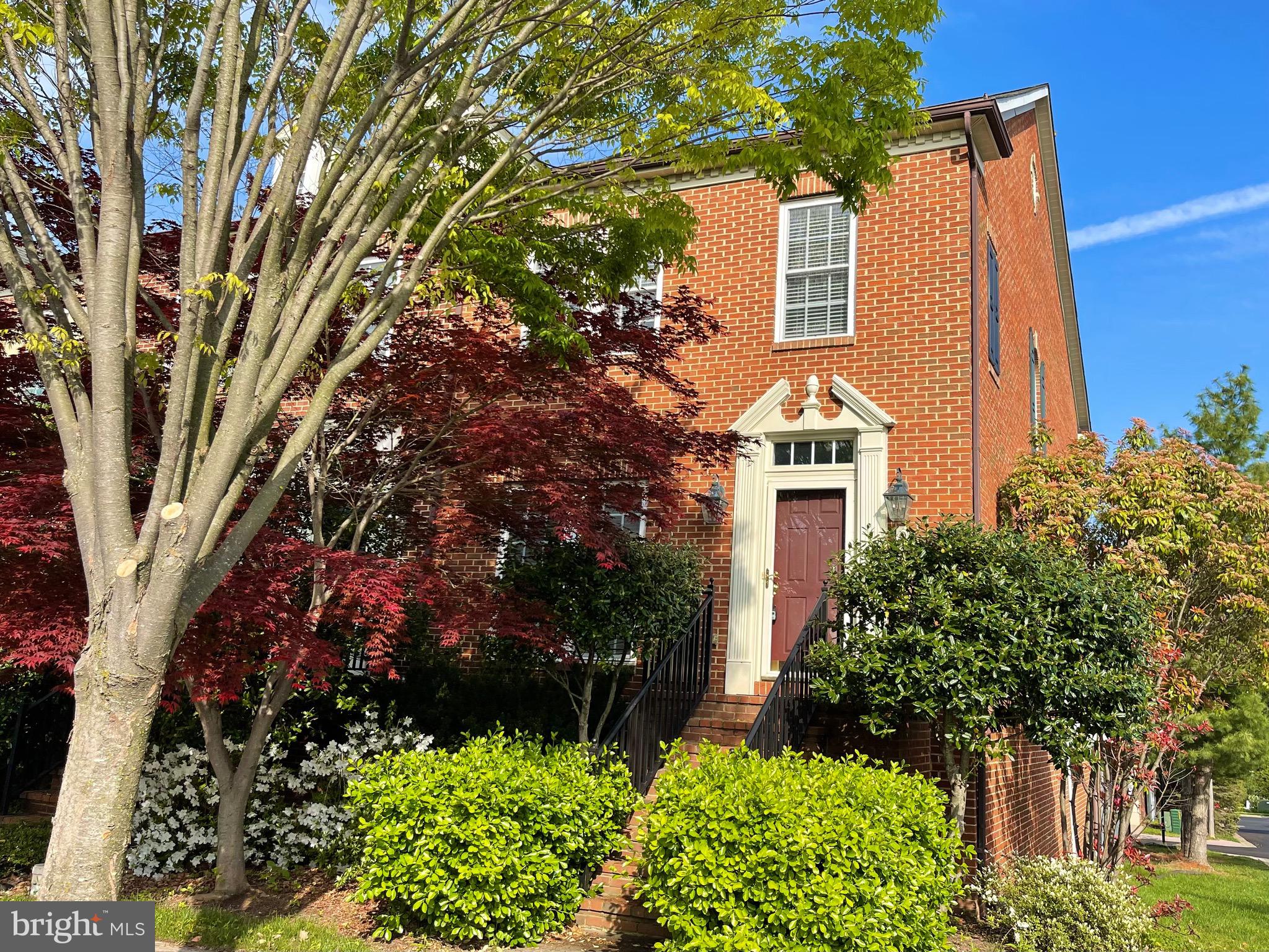 VILLAGES OF URBANA - Residential Lease