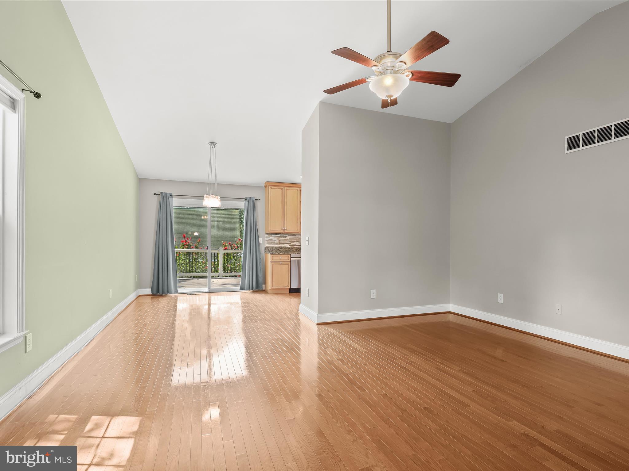 CARROLLTON MANOR - Residential Lease