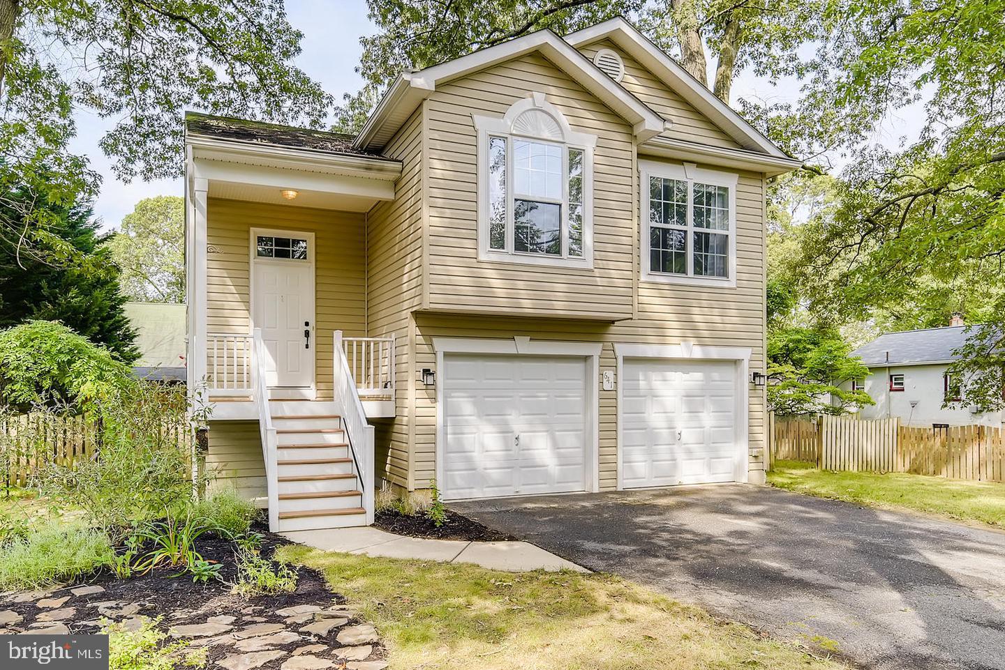 CARROLLTON MANOR - Residential Lease