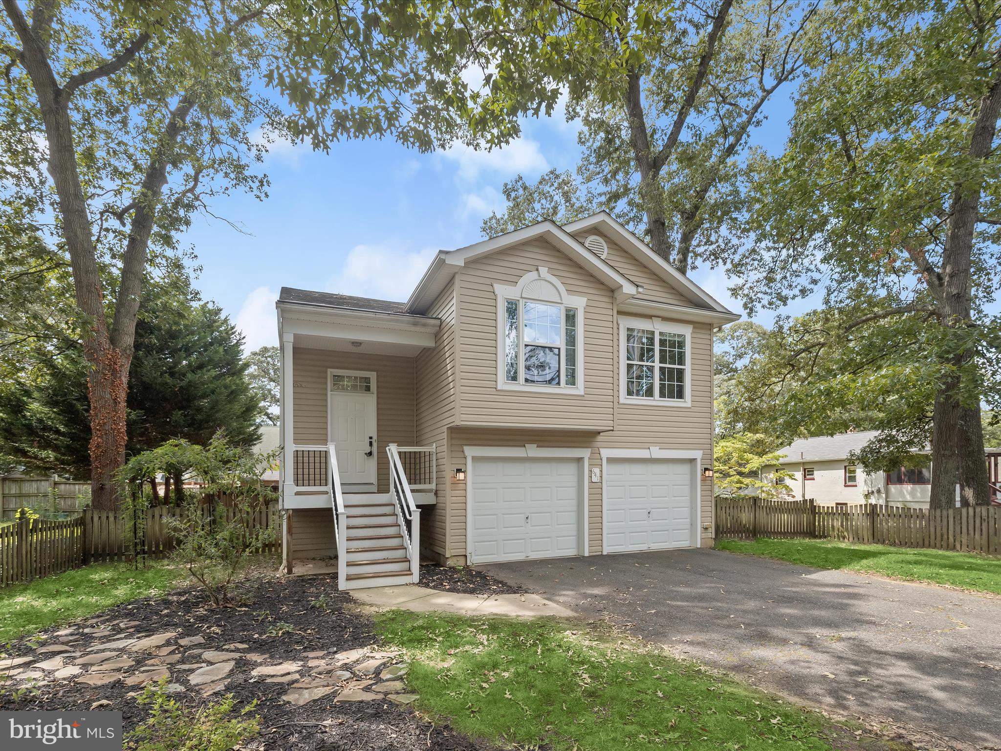 CARROLLTON MANOR - Residential Lease