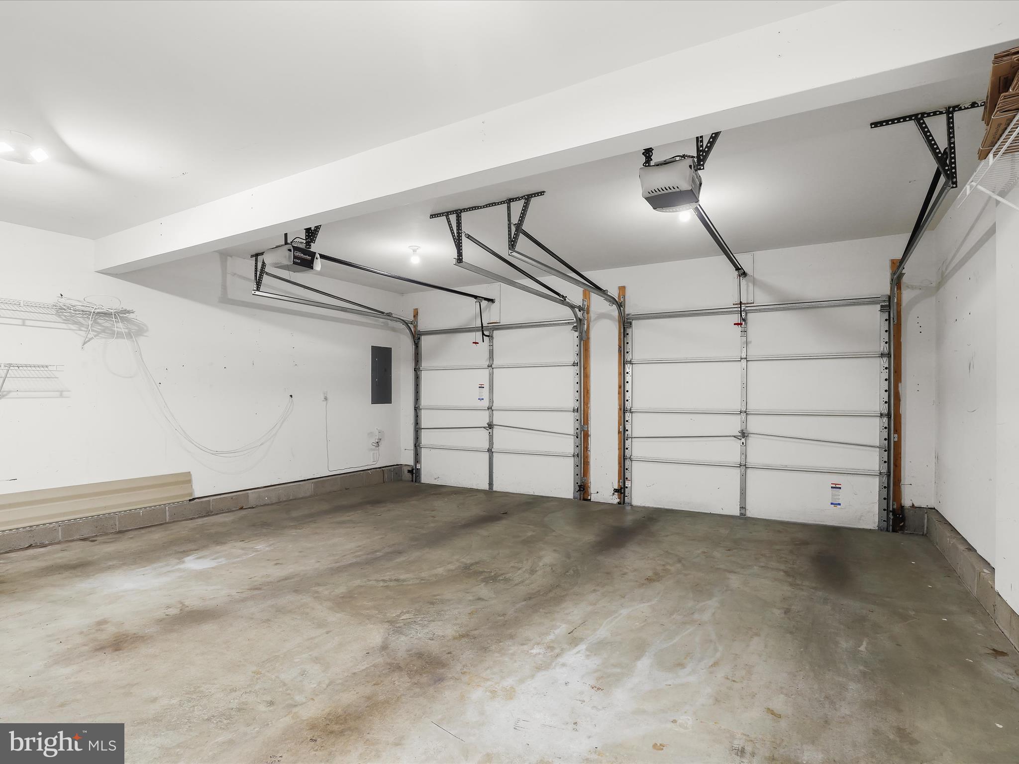 CARROLLTON MANOR - Residential Lease