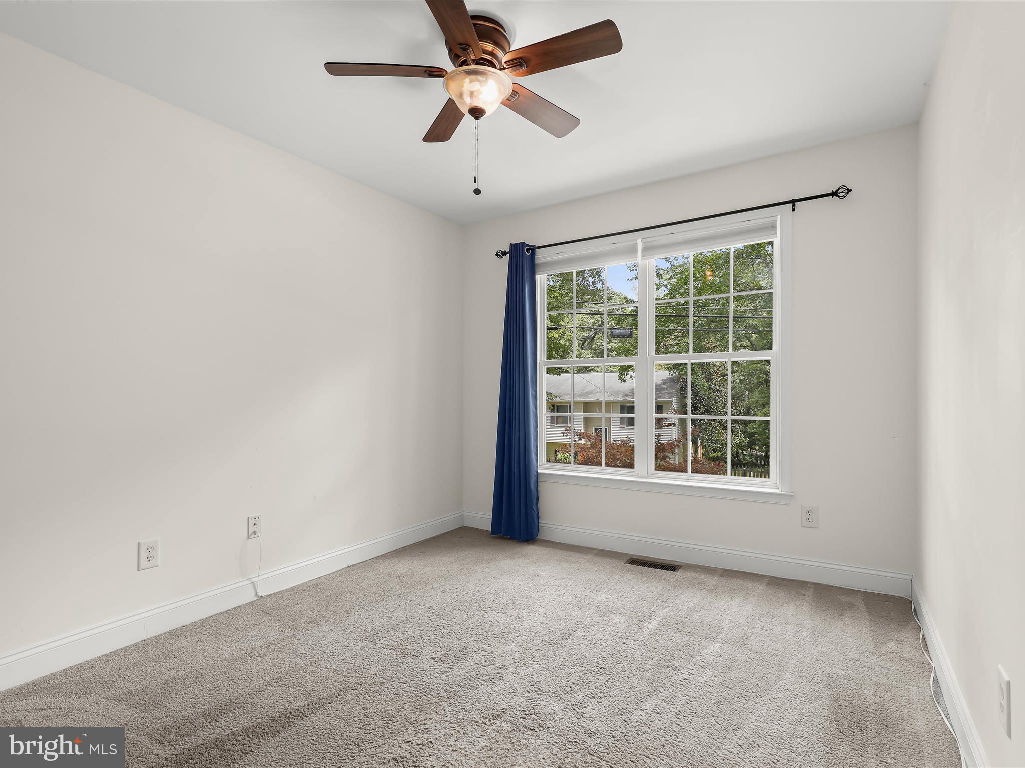 CARROLLTON MANOR - Residential Lease