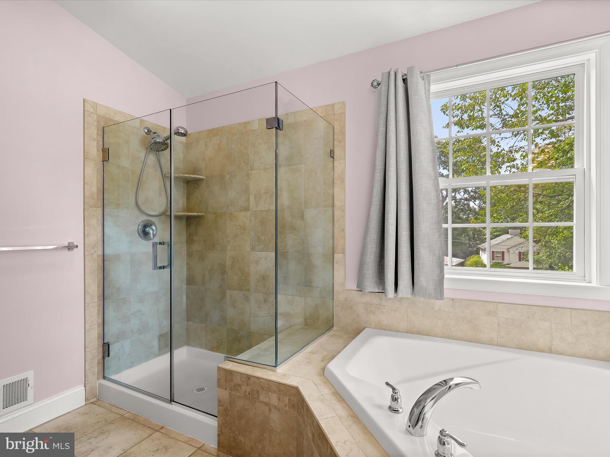 CARROLLTON MANOR - Residential Lease