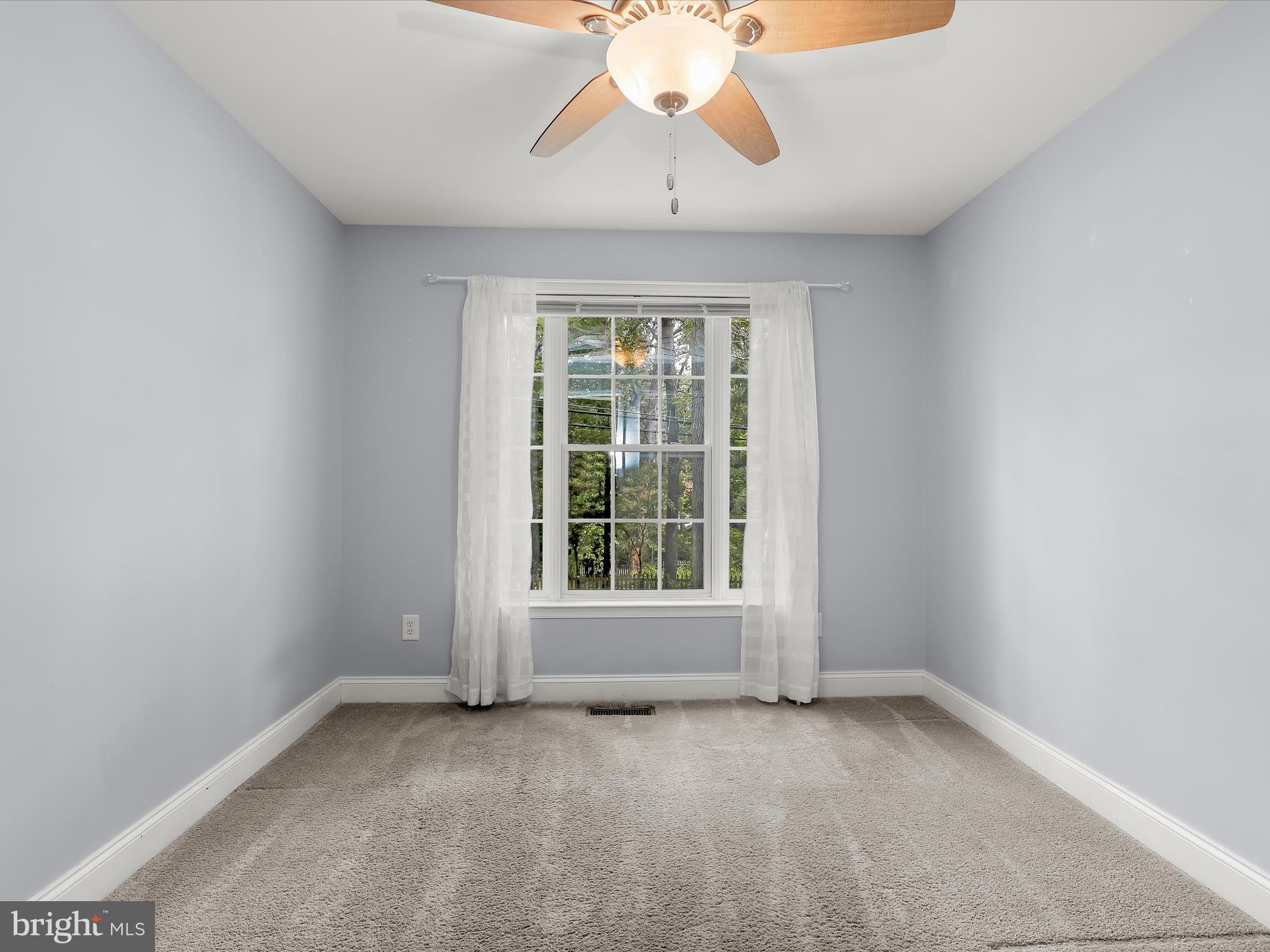 CARROLLTON MANOR - Residential Lease