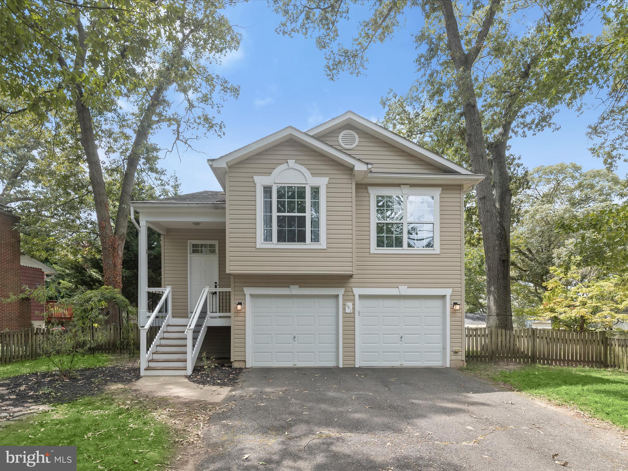 CARROLLTON MANOR - Residential Lease