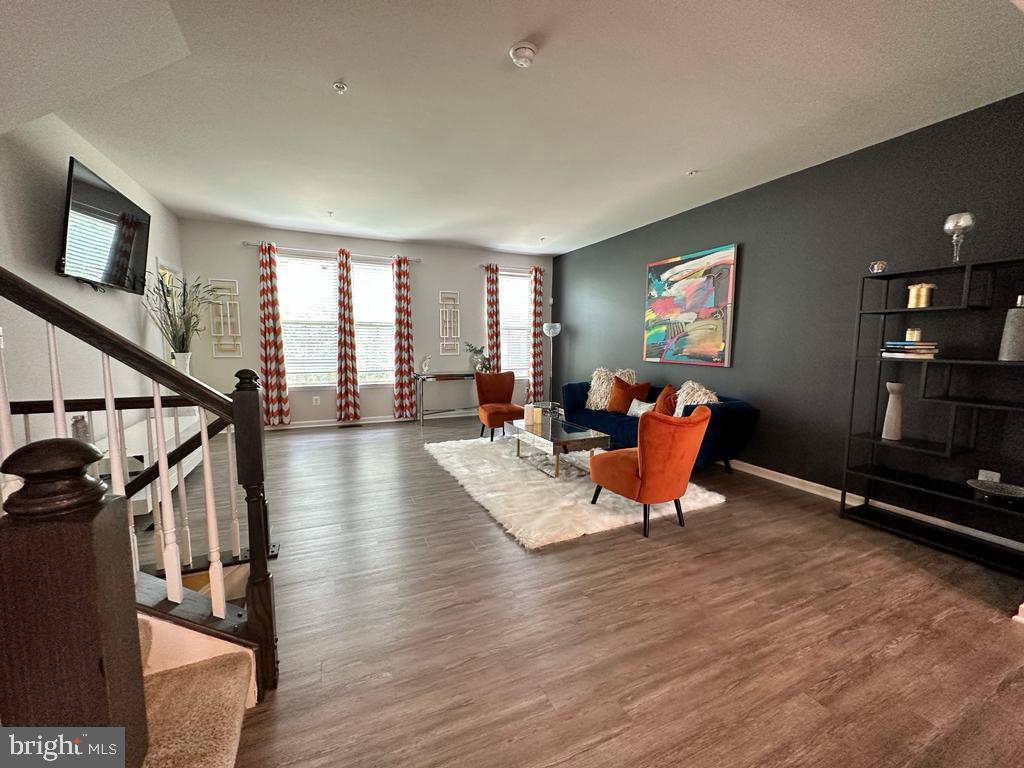 10159 DORSEY LANE