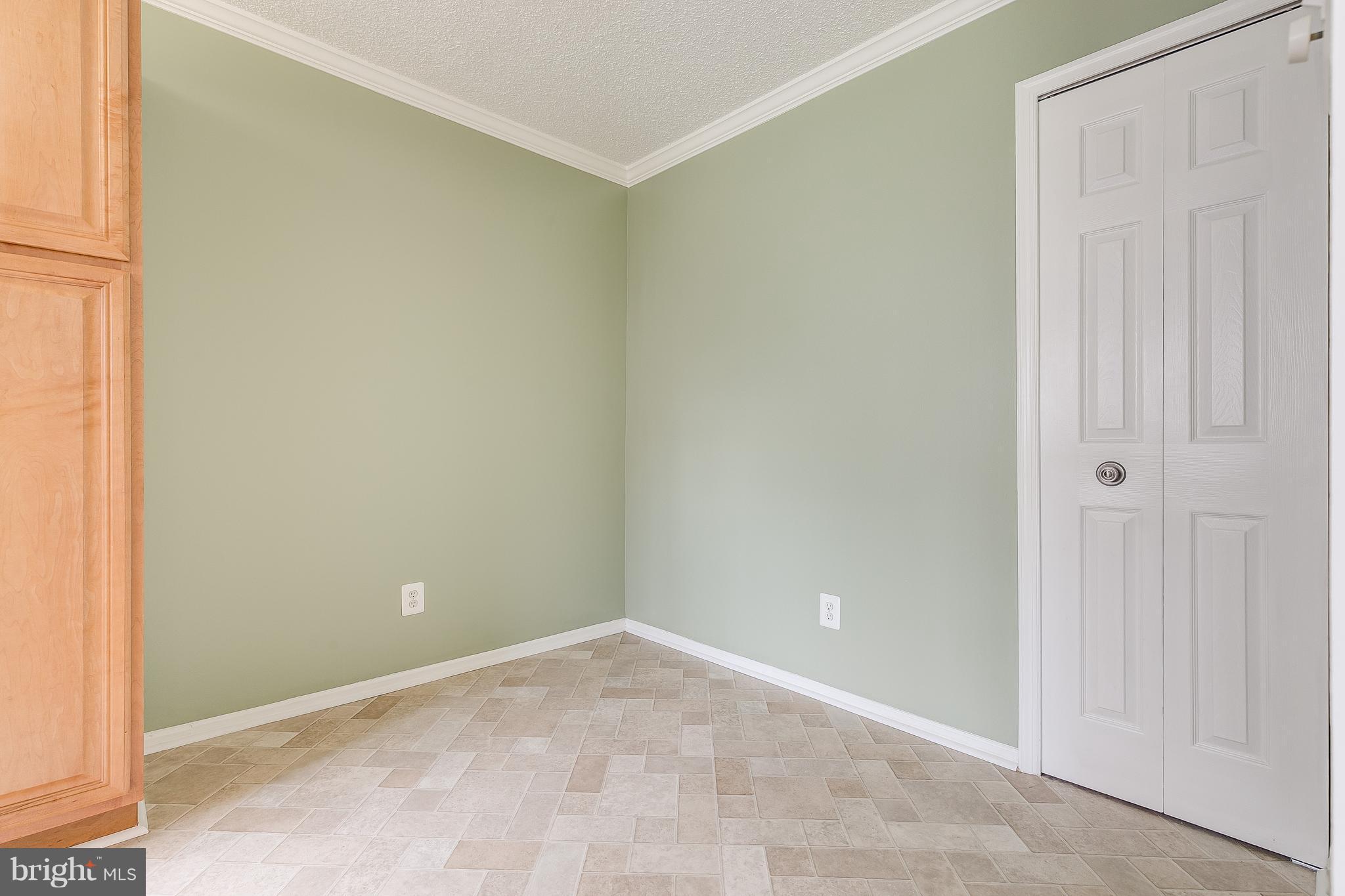 FOX CHASE/EXETER - Residential Lease