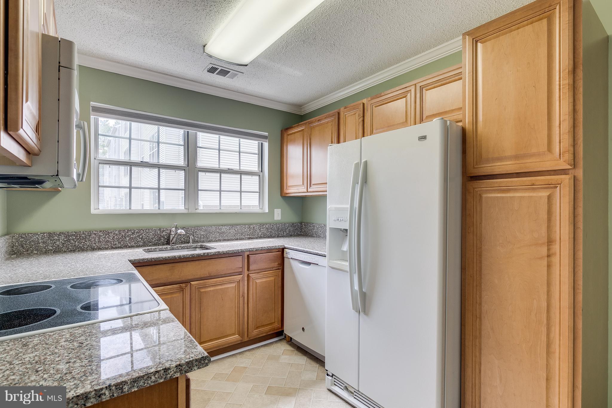 FOX CHASE/EXETER - Residential Lease