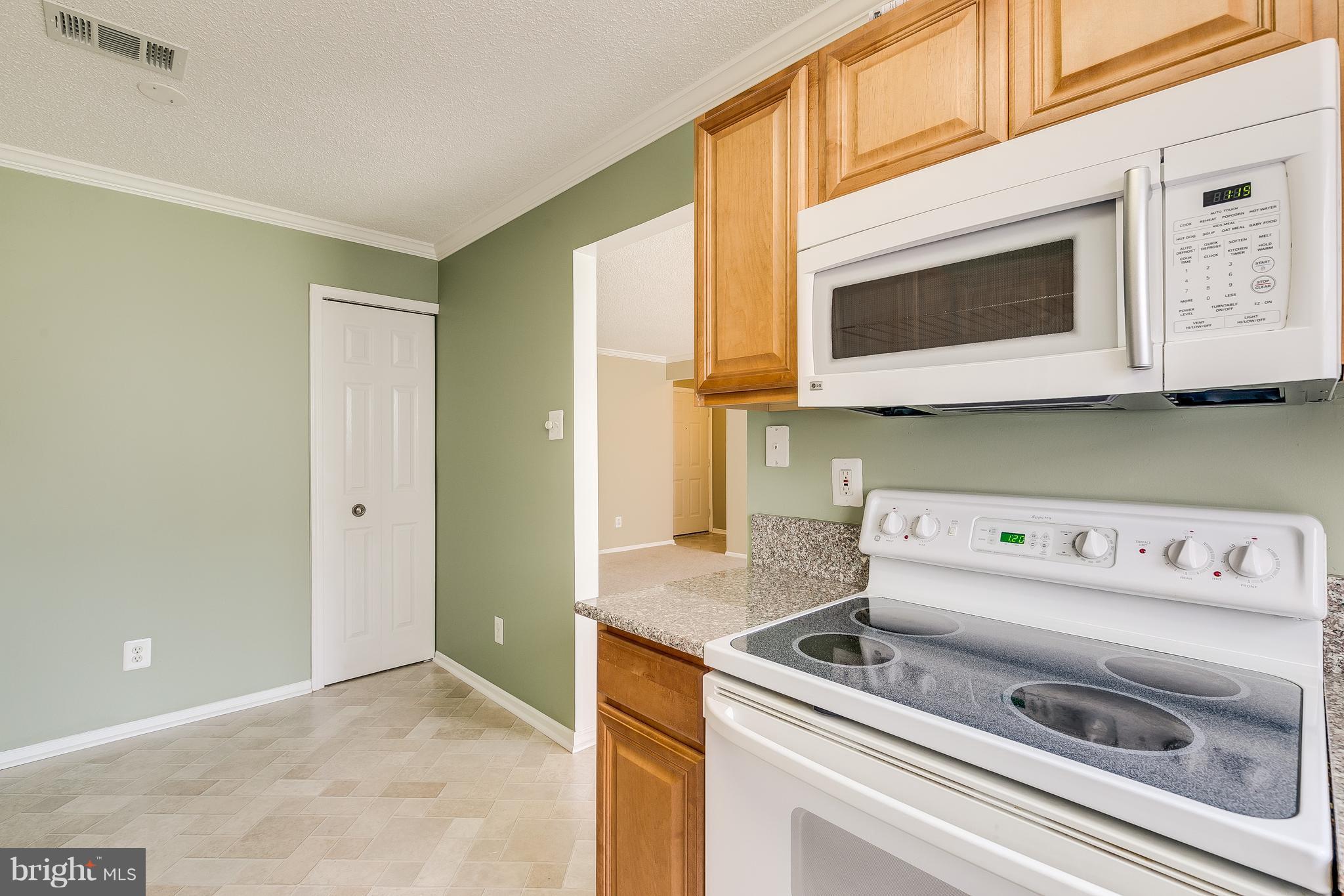 FOX CHASE/EXETER - Residential Lease