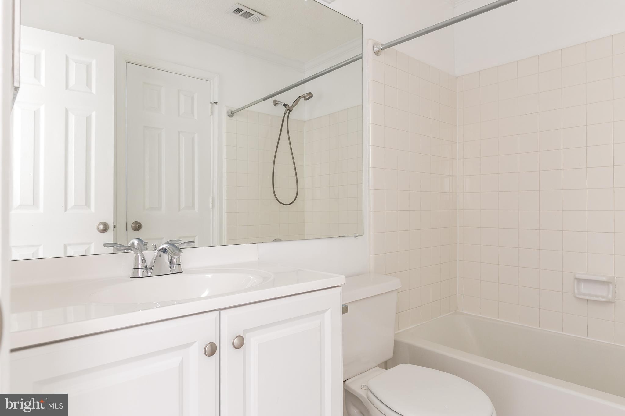 FOX CHASE/EXETER - Residential Lease