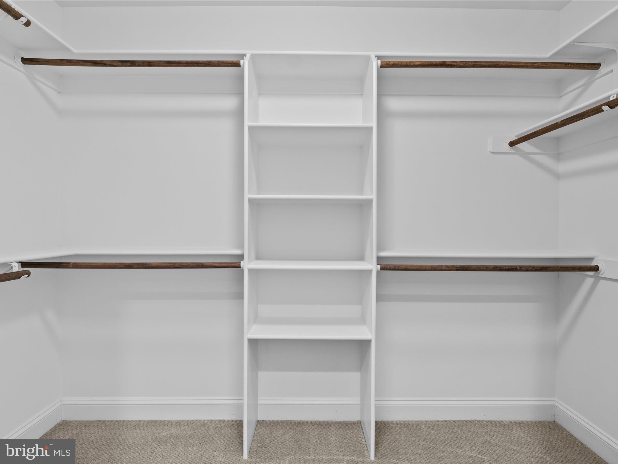 VIENNA WOODS - Residential