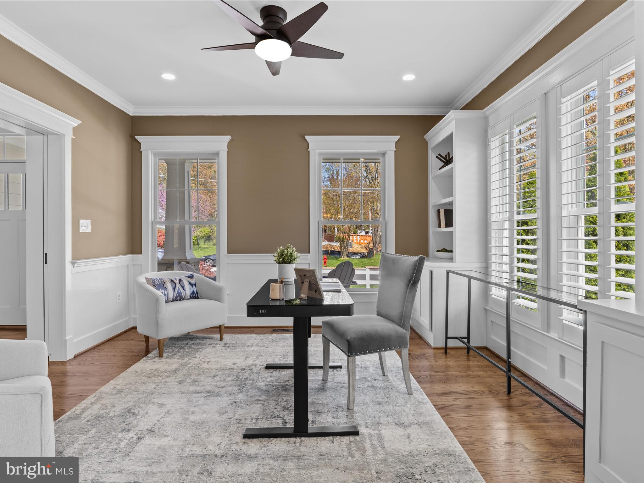 VIENNA WOODS - Residential