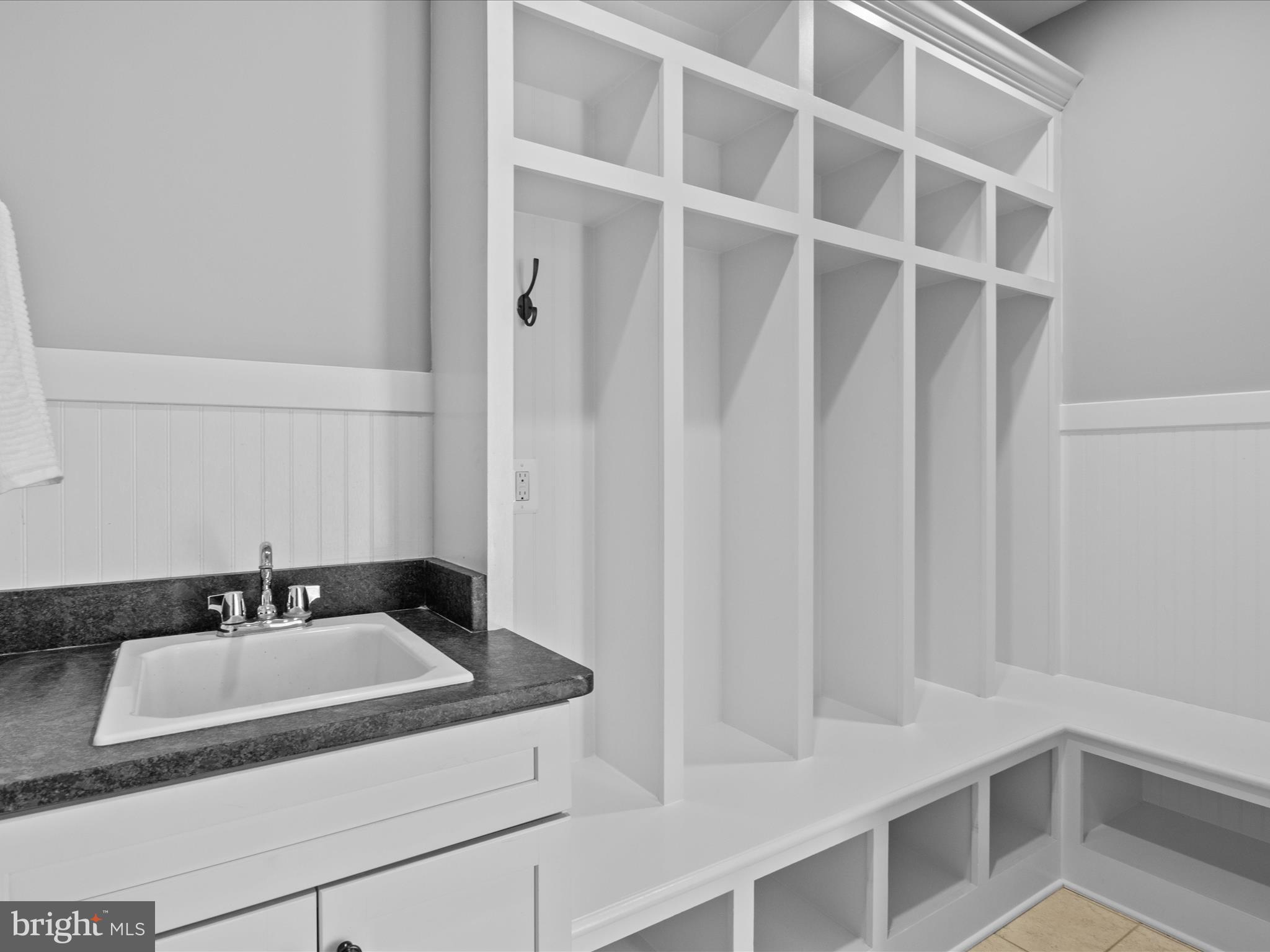 VIENNA WOODS - Residential