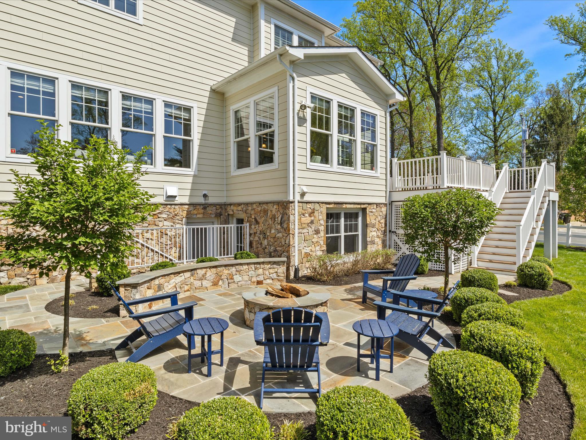 VIENNA WOODS - Residential