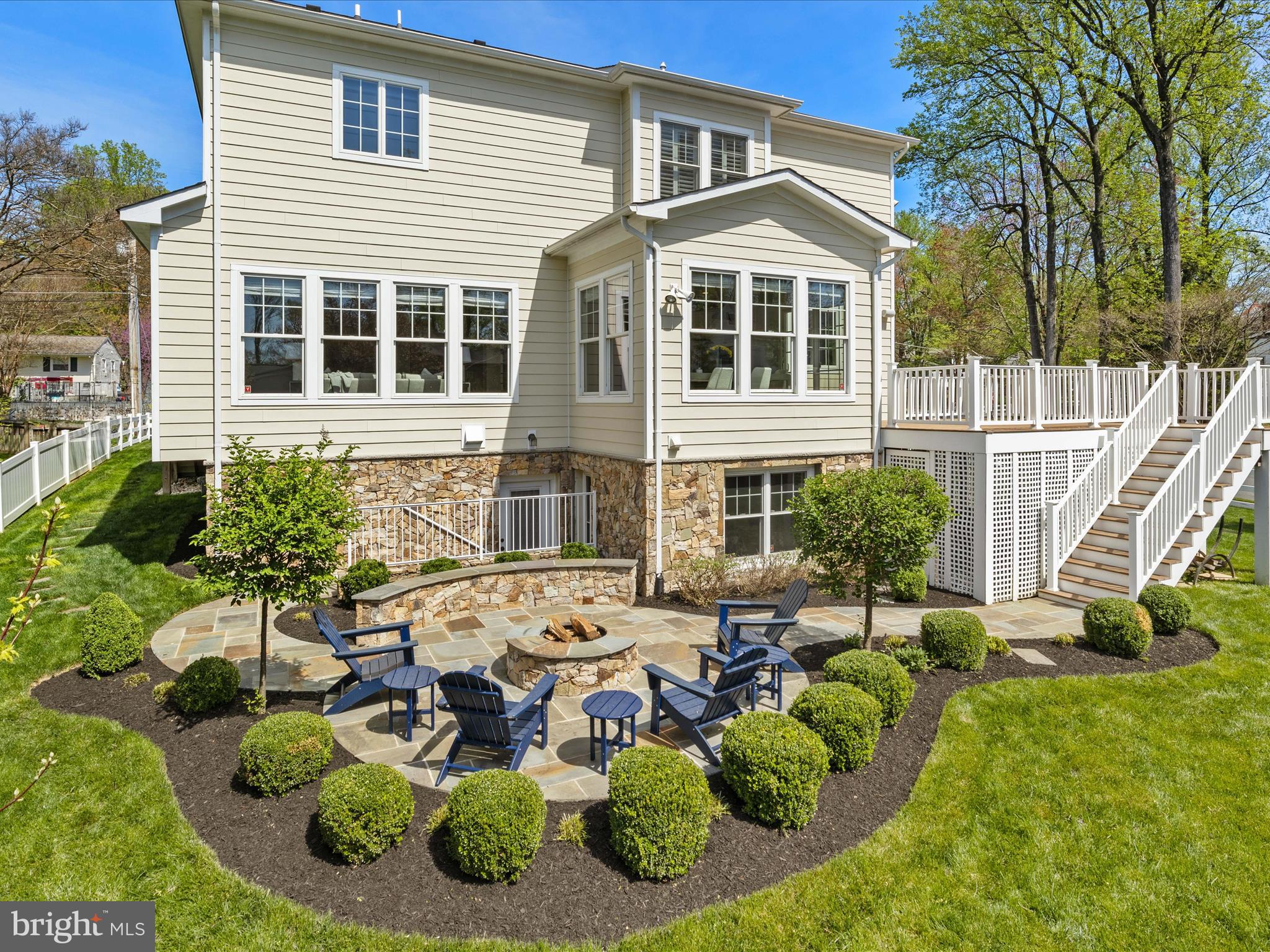 VIENNA WOODS - Residential