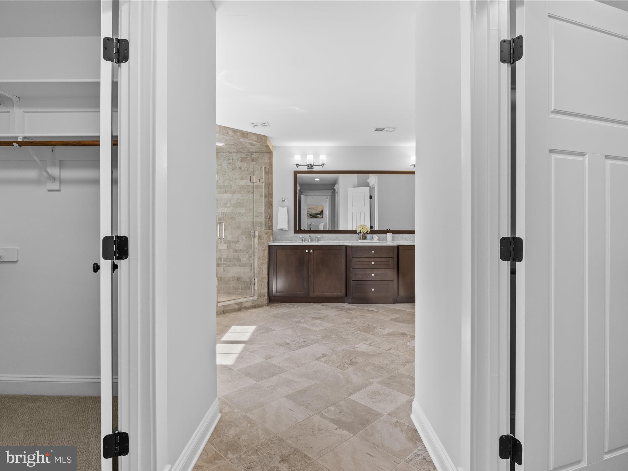 VIENNA WOODS - Residential