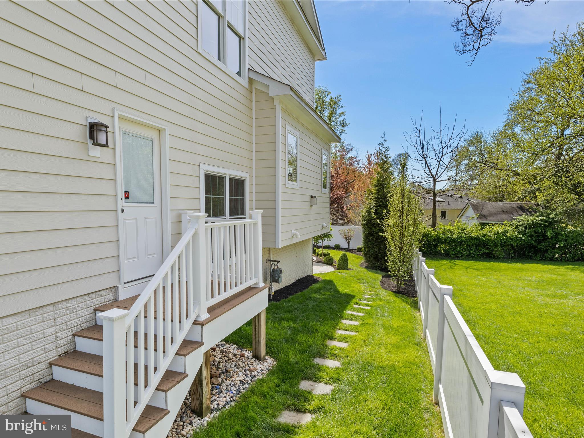 VIENNA WOODS - Residential