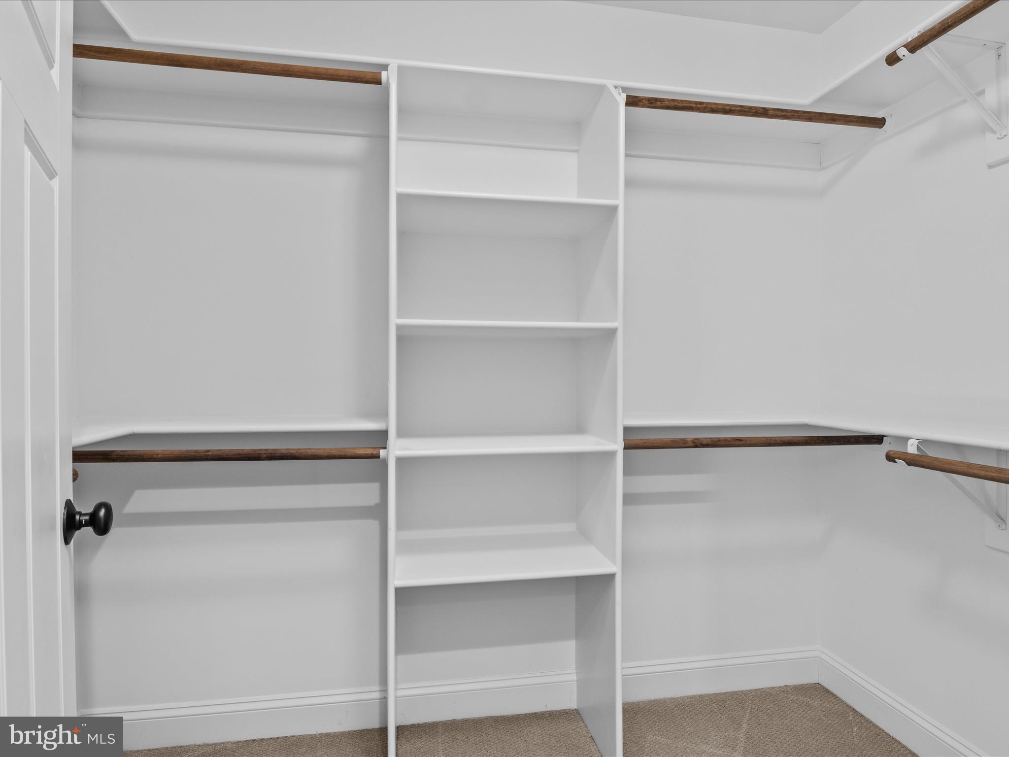 VIENNA WOODS - Residential