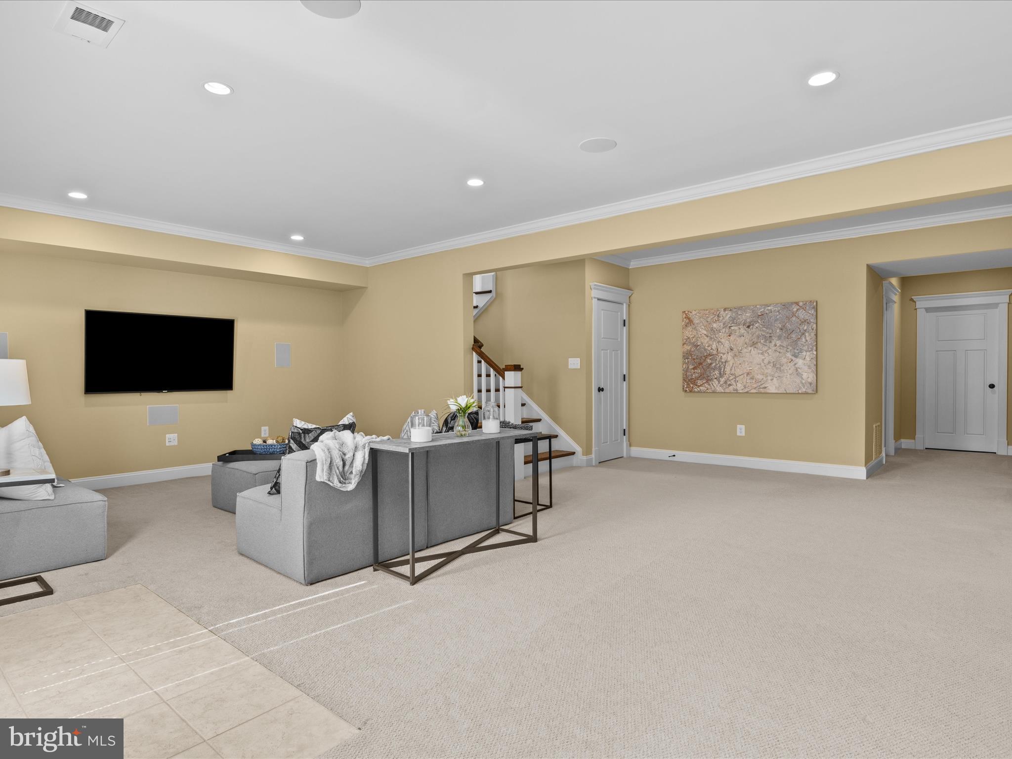 VIENNA WOODS - Residential