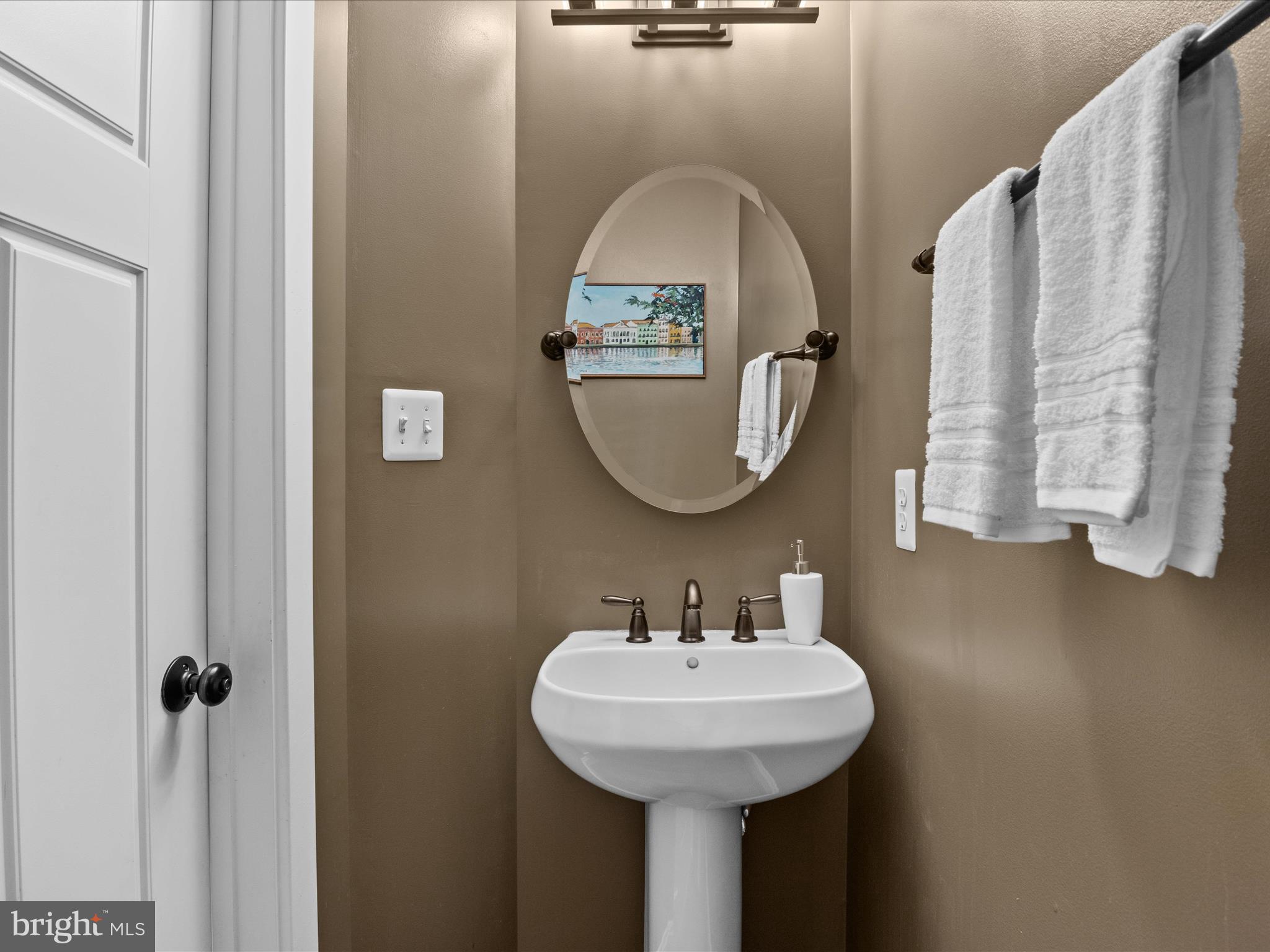 VIENNA WOODS - Residential