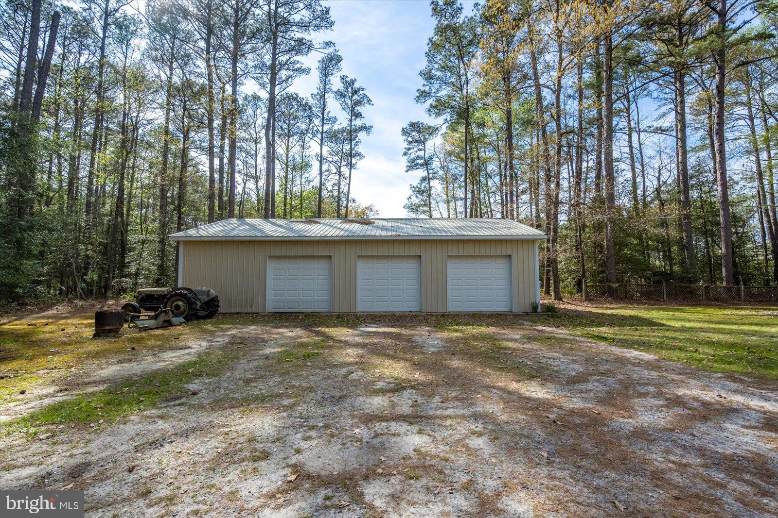 MILLVILLE ACRES - Residential