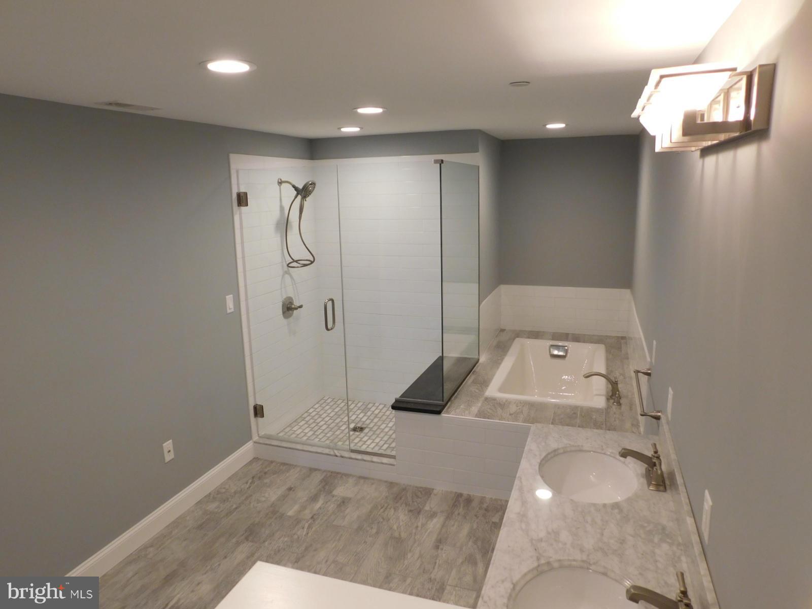 CARROLL MANOR - Residential