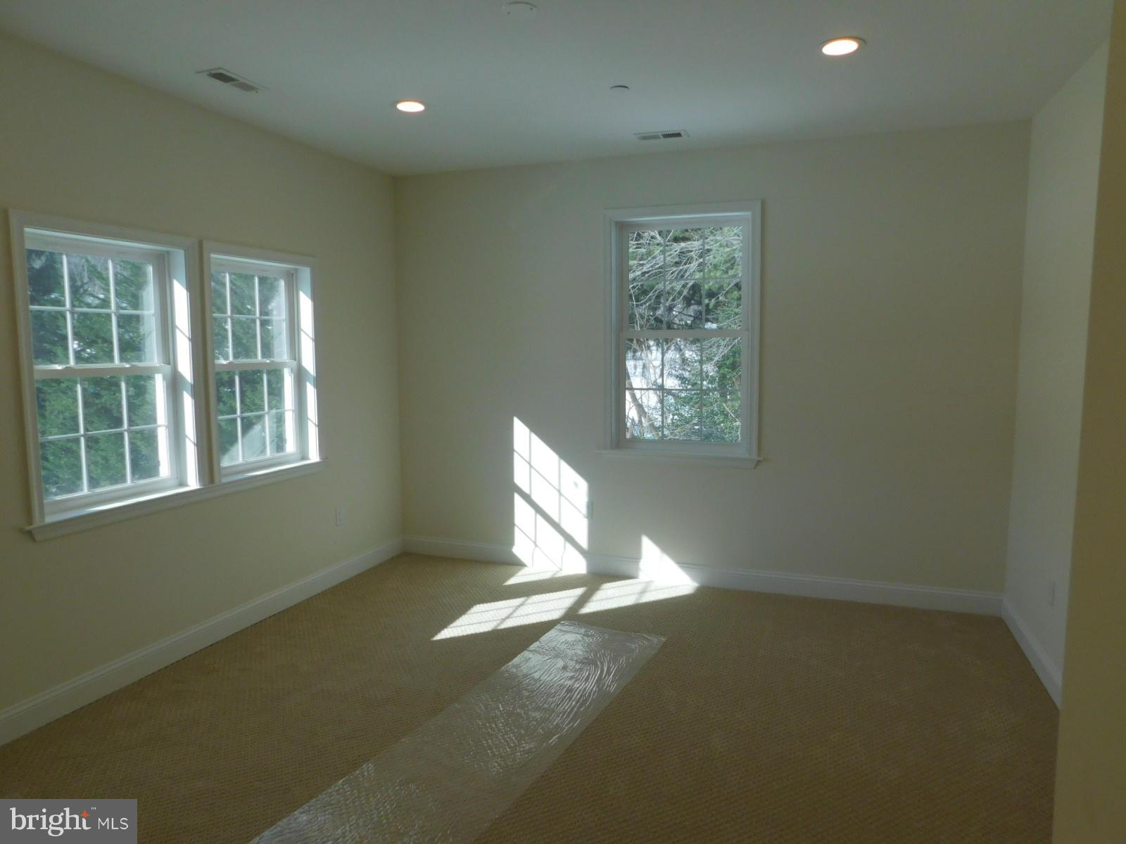 CARROLL MANOR - Residential