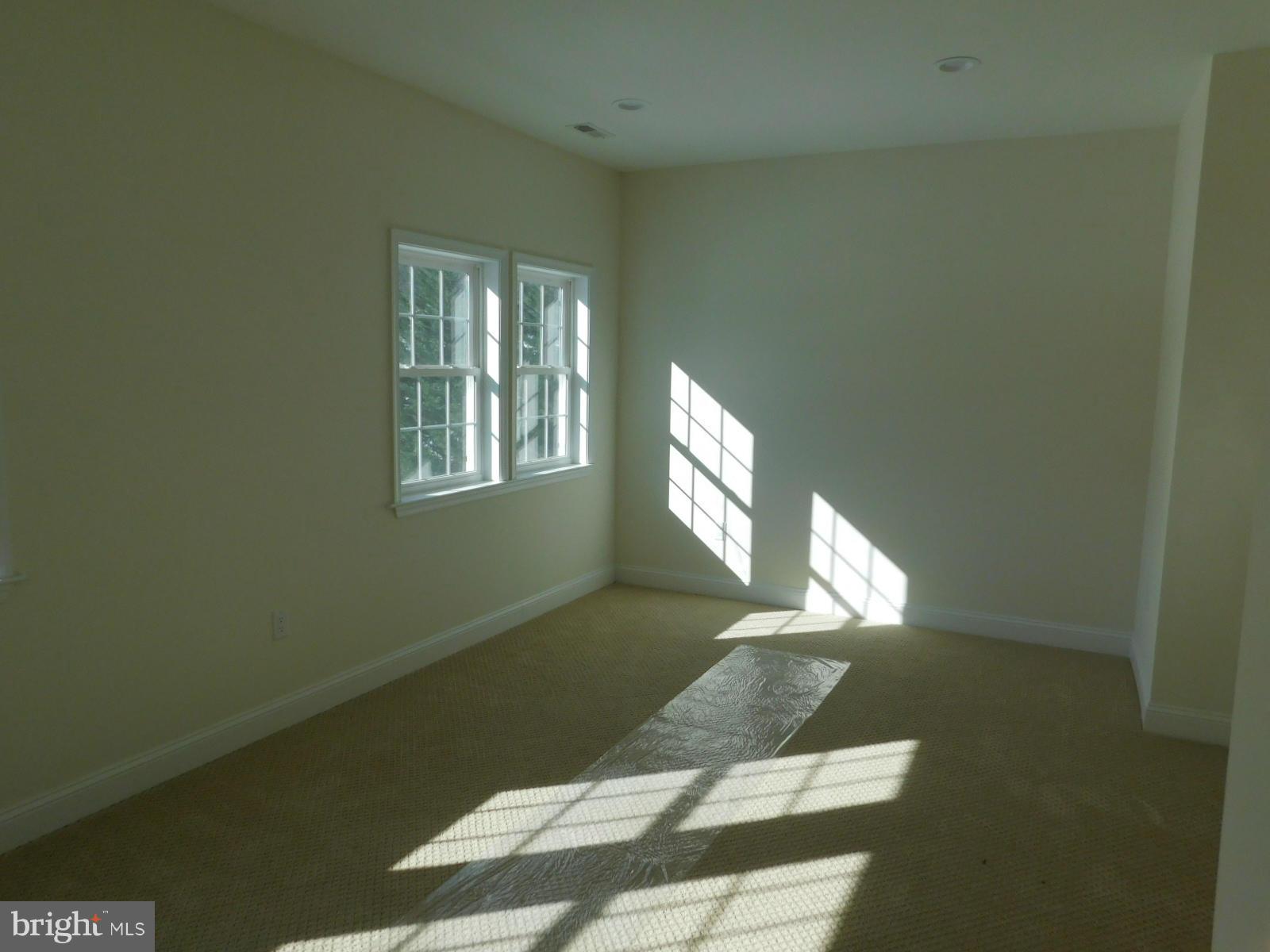 CARROLL MANOR - Residential