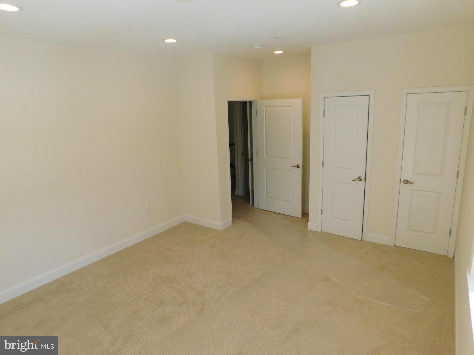 CARROLL MANOR - Residential