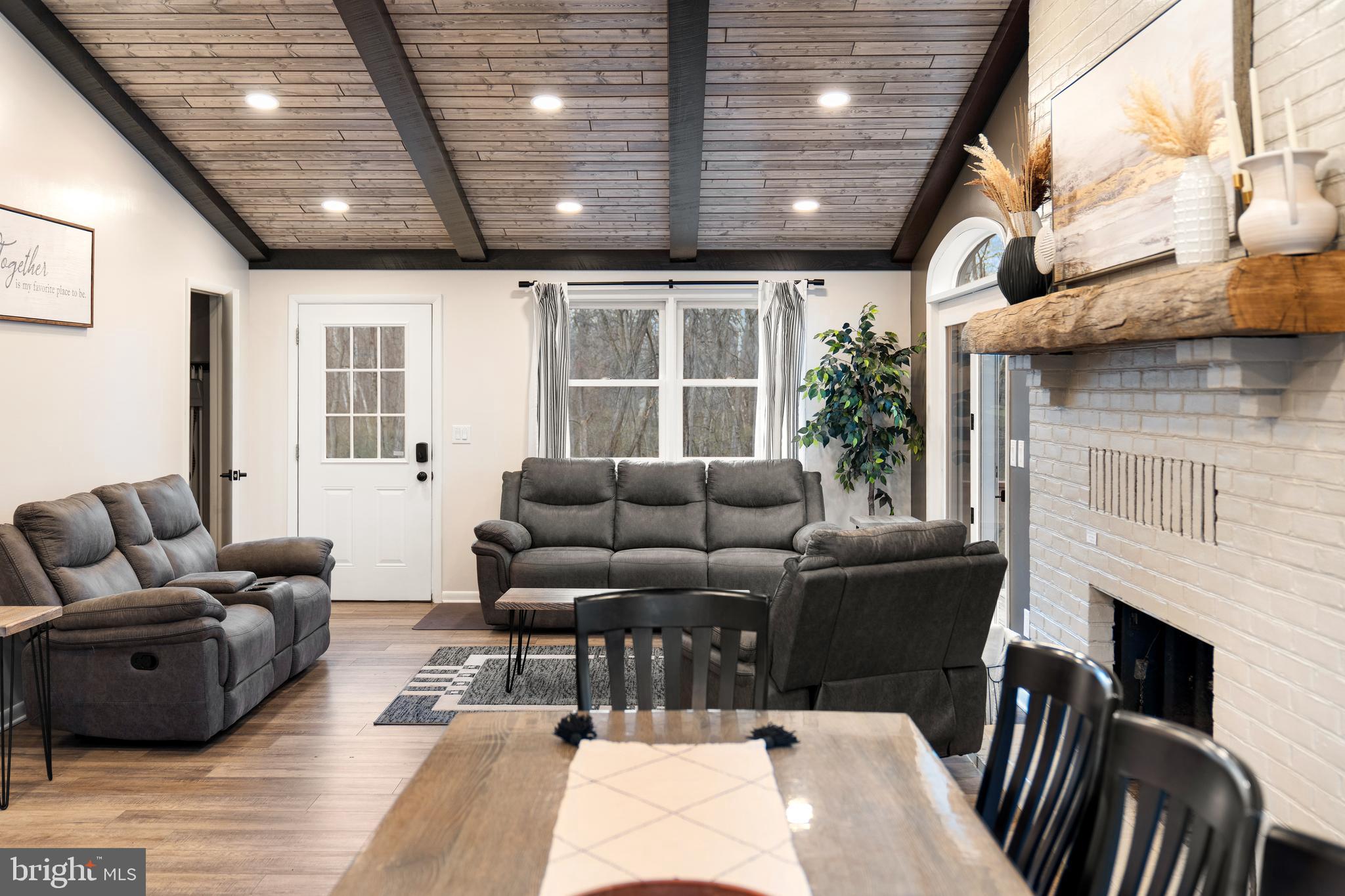 LOCUST BY THE JUNIATA - Residential