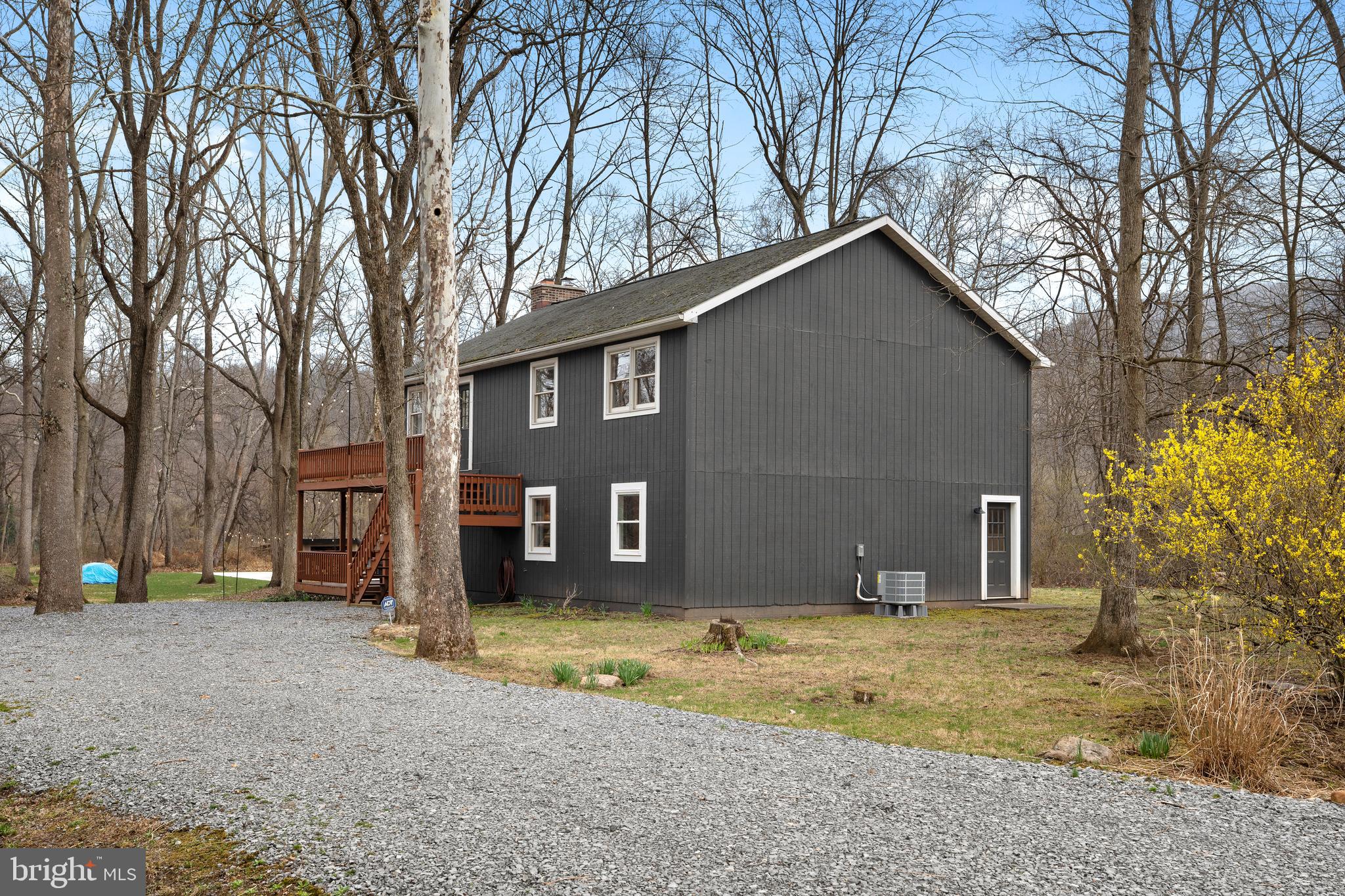 LOCUST BY THE JUNIATA - Residential
